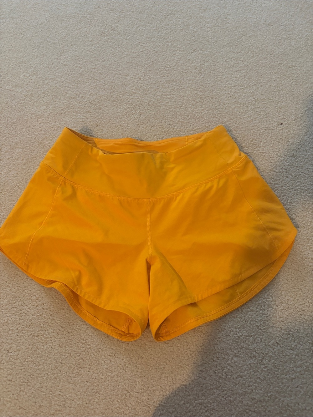 Lululemon hotty hot shorts size 2